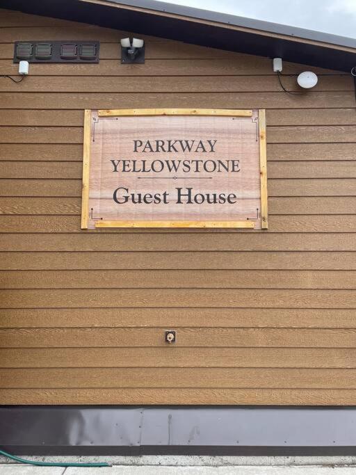 Parkway Yellowstone Guest House #7 Гардинер Экстерьер фото